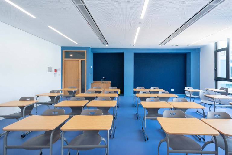 Eurocampus Lycee Francais - acoustic optimized school